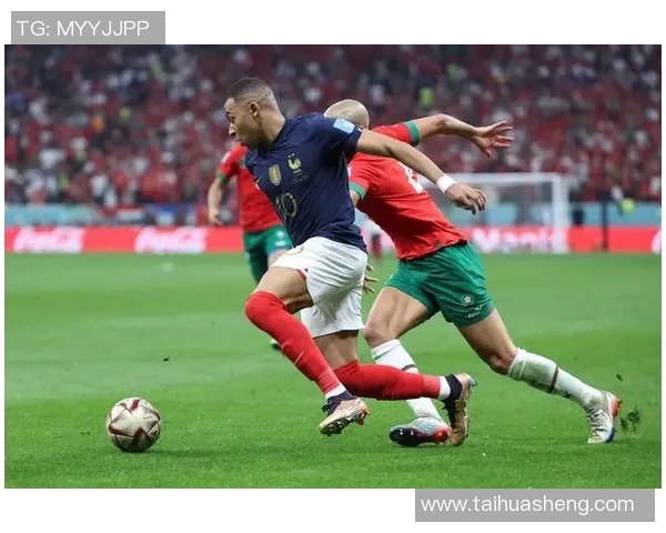 巴黎足球球星闪耀赛场再掀绿茵激情风暴