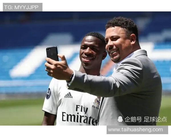 罗尼究竟是哪个足球巨星的儿子他背后的父亲是谁揭秘